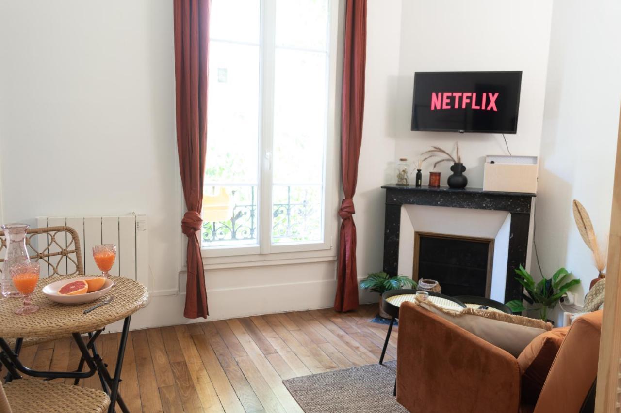 Cosy Et Comfort Studio Equipe A Clichy 5 Min Metro Ngoại thất bức ảnh